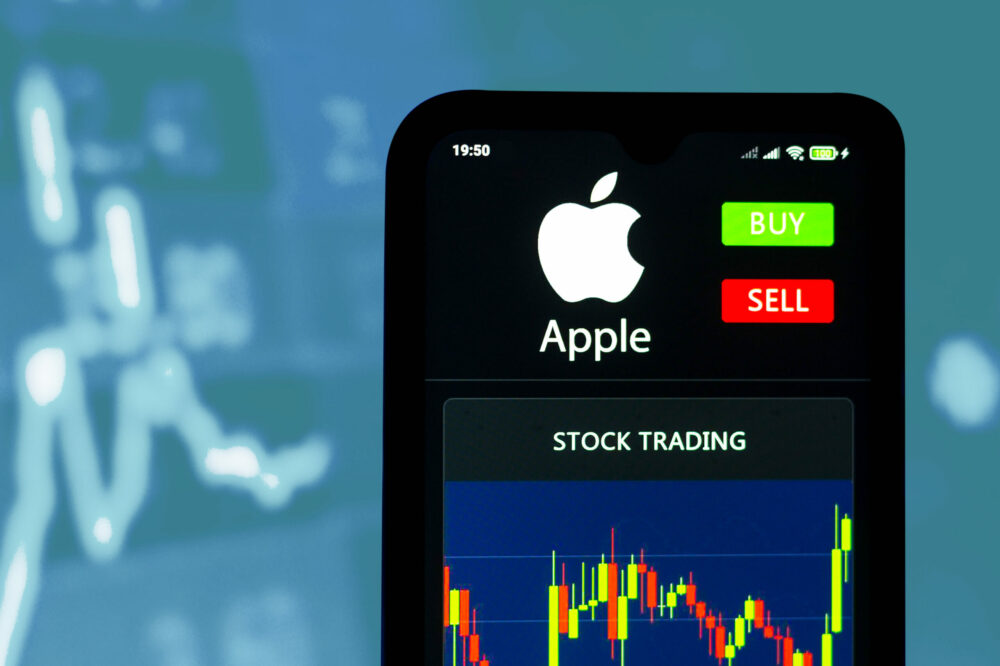 Apple Stock Bulls or Bears? Fintechzoom Breaks Down the Debate